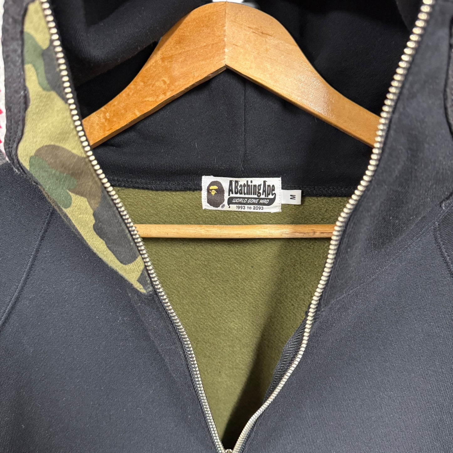 A bathing ape hoodie/ quarter zip, black, medium