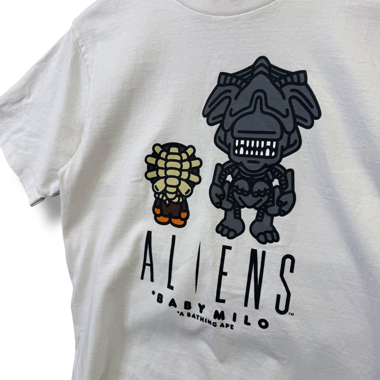 A BATHING APE x alien T-Shirt, medium, white
