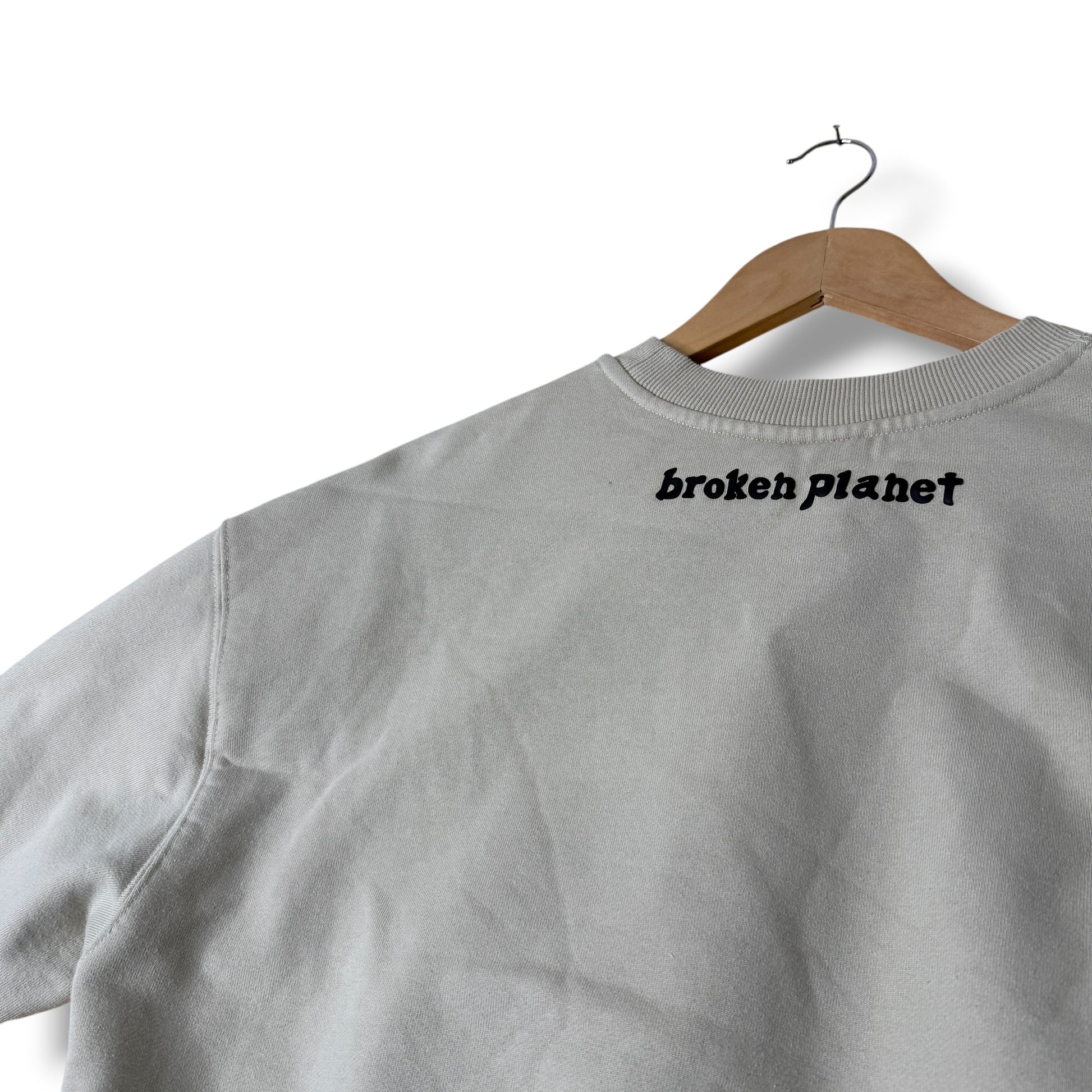 Broken Planet Sweatshirt Beige