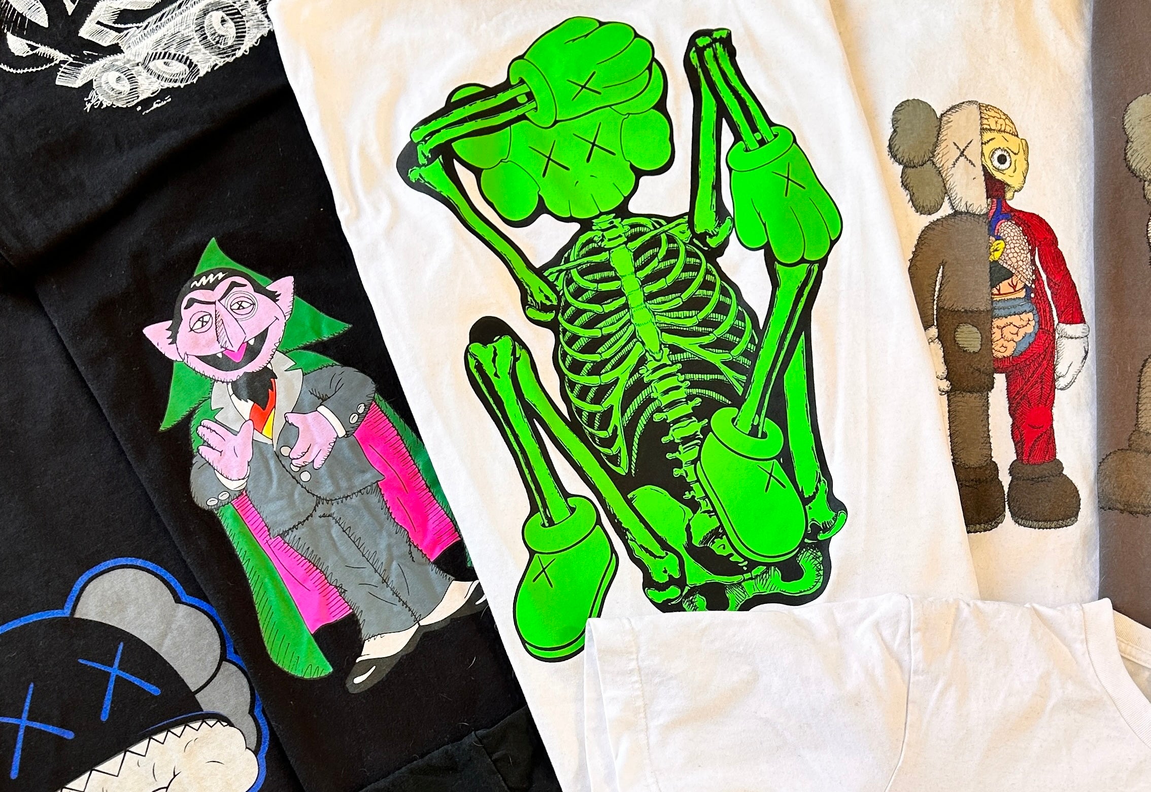 KAWS T-SHIRT COLLAGE