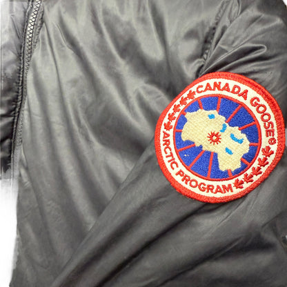 Womens canada goose puffer jacket, small