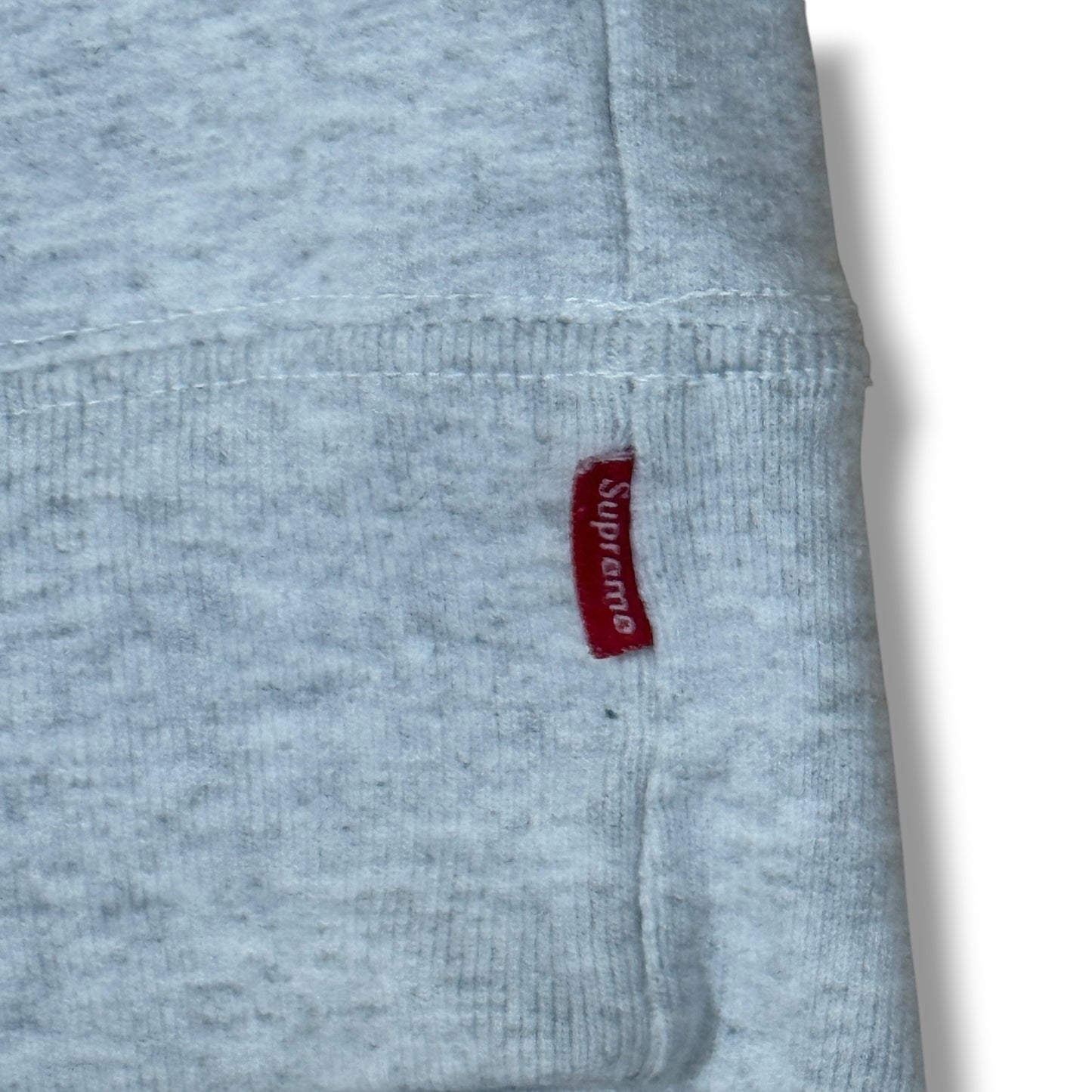 Supreme Sweatshirt Grey