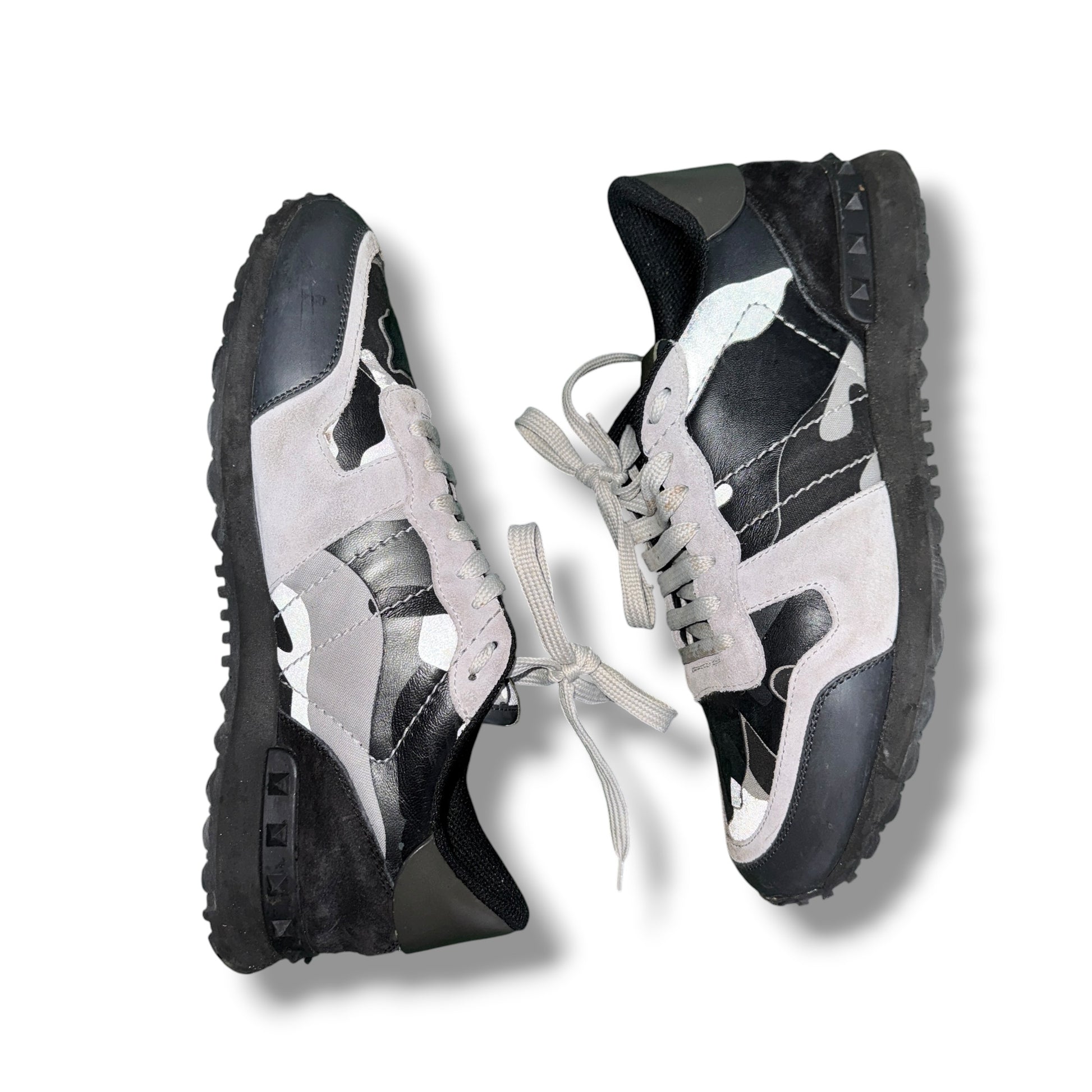 Valentino Garavani Sneakers Black